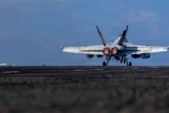 Συνετρίβη στρατιωτικό εκπαιδευτικό αεροσκάφος στο Ιράν